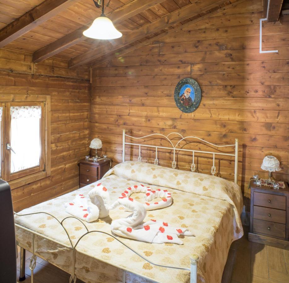 Rooms & Restaurant Il Castagneto Campagna Kültér fotó