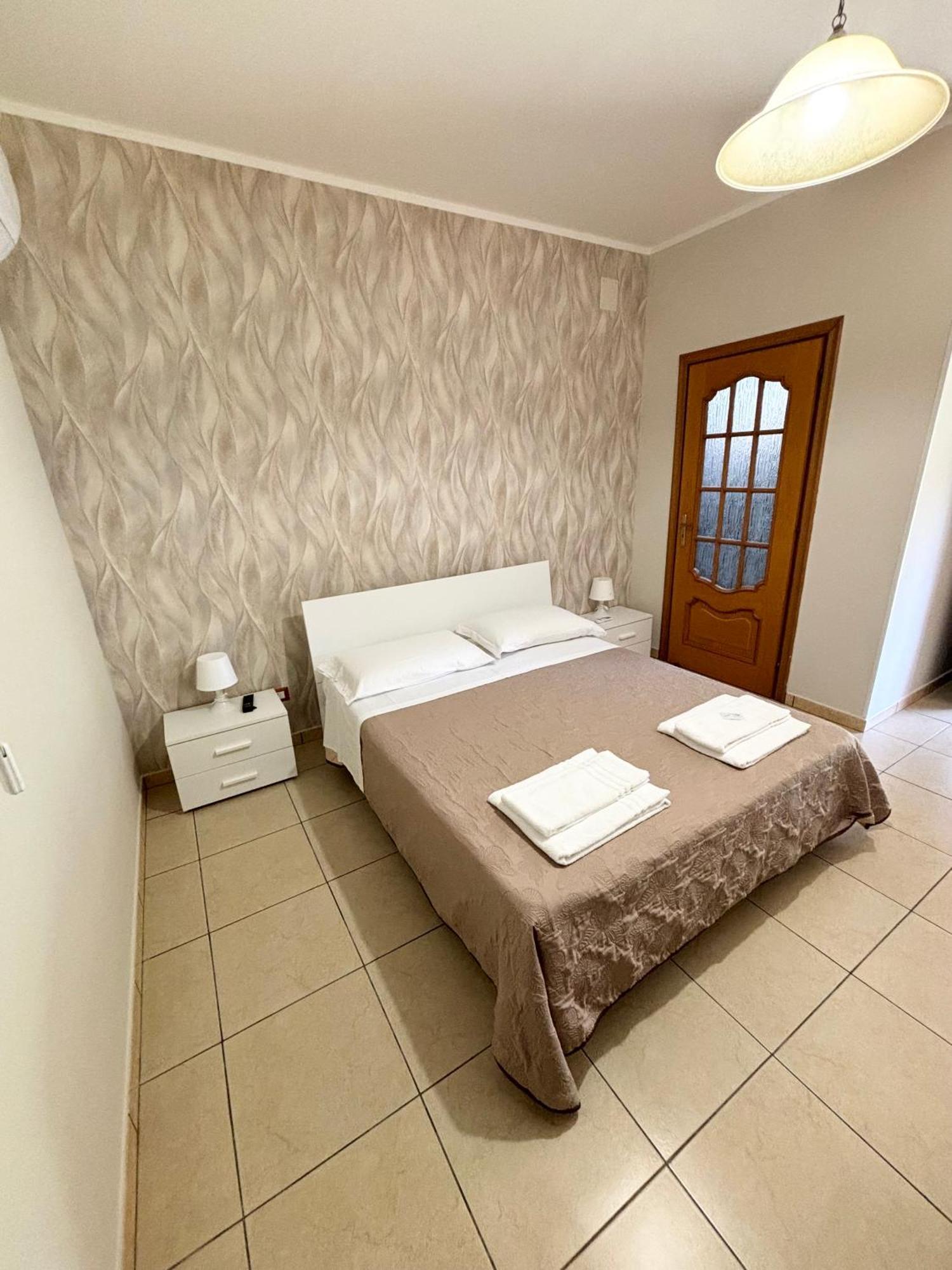 Rooms & Restaurant Il Castagneto Campagna Kültér fotó